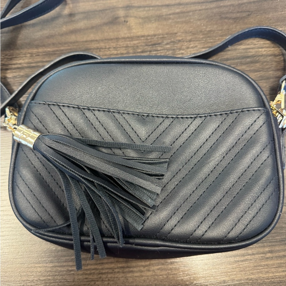 Elegant Black Tassel Crossbody Bag